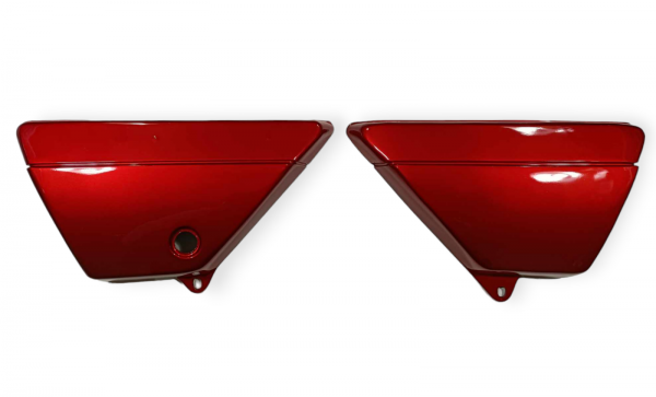 Suzuki GP125 GP100 Pair Side Panels Covers In Red  47111-39110 47211-39110