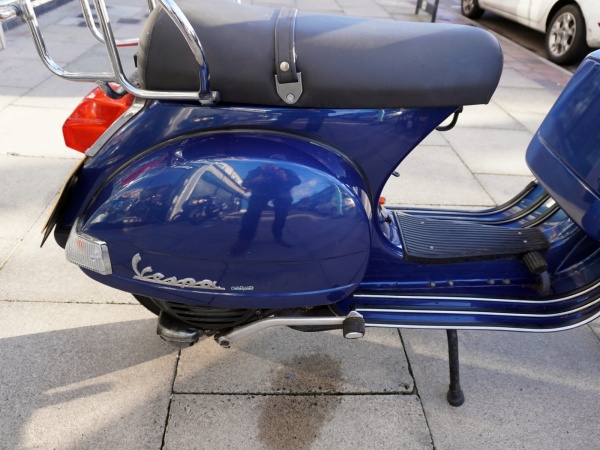 z SORRY NOW SOLD Vespa PX125 Scooter 2004 Piaggio Low Mile Mot 2024 Rack Books History
